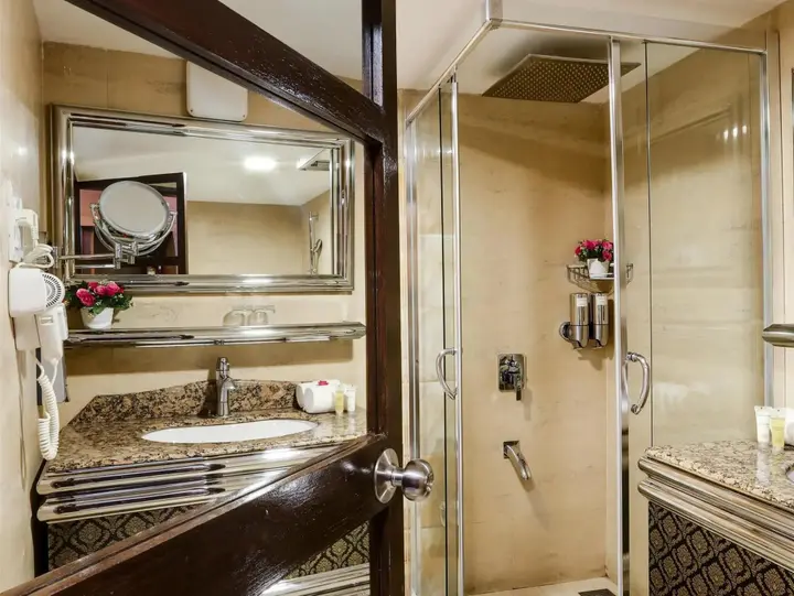Тхане: Golden Chariot Vasai - Hotel and Spa