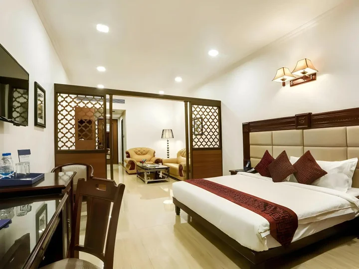 Тхане: Golden Chariot Vasai - Hotel and Spa