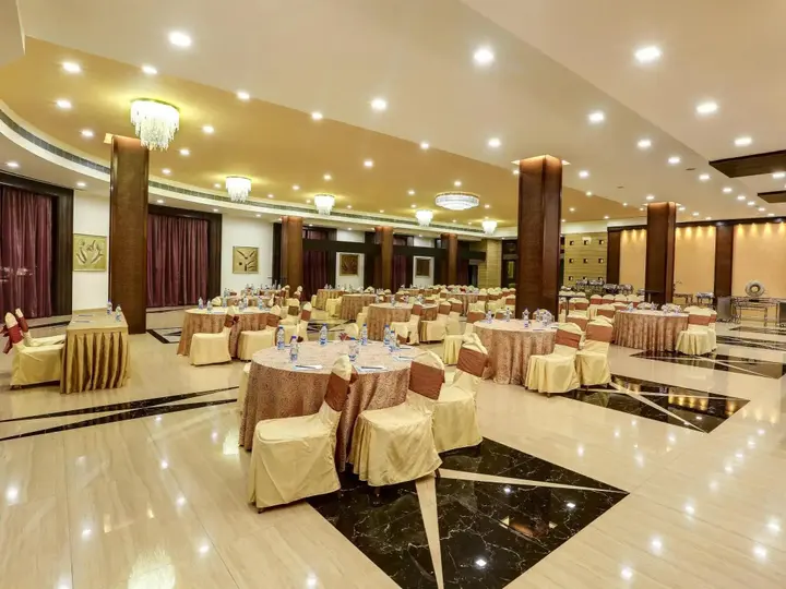 Тхане: Golden Chariot Vasai - Hotel and Spa