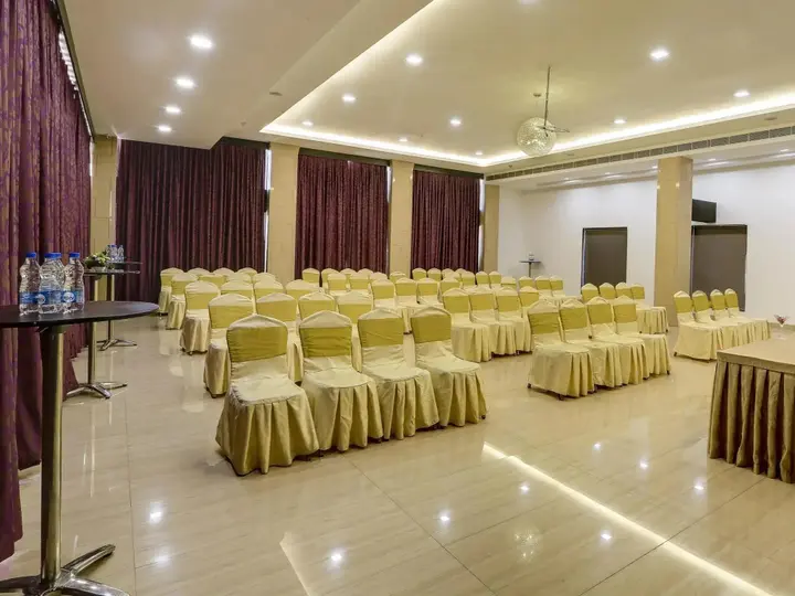 Тхане: Golden Chariot Vasai - Hotel and Spa