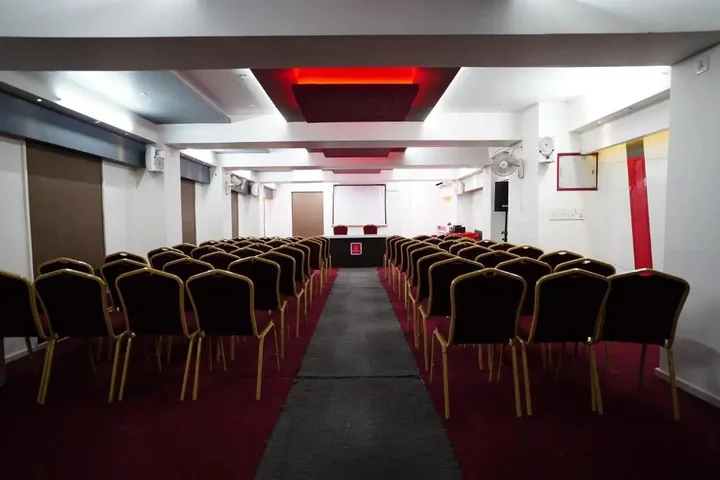 Кондотти: Emarald Hotel Calicut