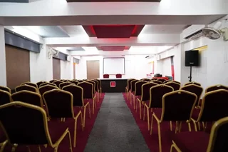 Кондотти: Emarald Hotel Calicut