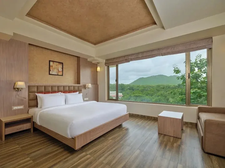 Сазан: Lords Resort Sasan Gir