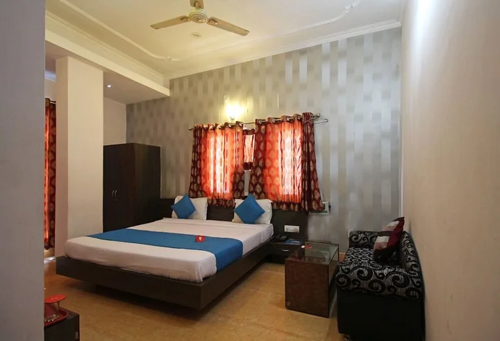 Варанаси: OYO 4398 Hotel Rajat Grand