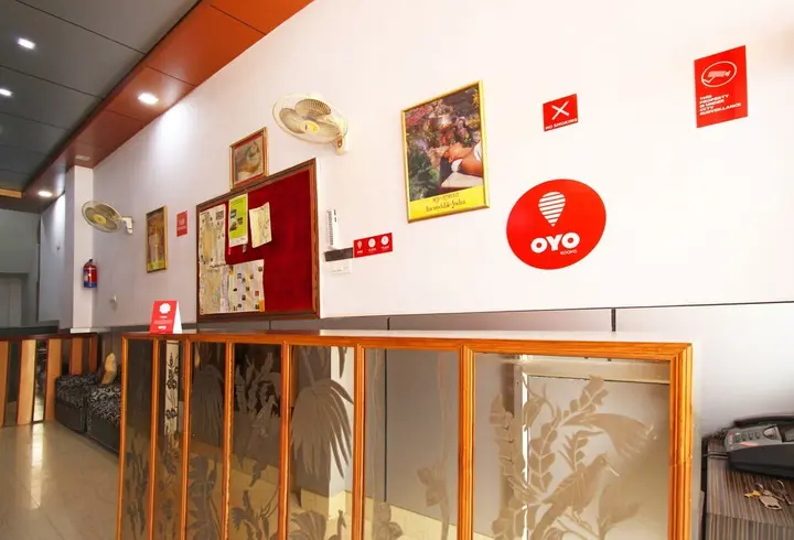 Варанаси: OYO 4398 Hotel Rajat Grand