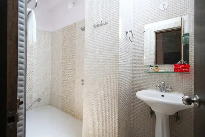 Варанаси: OYO 4398 Hotel Rajat Grand