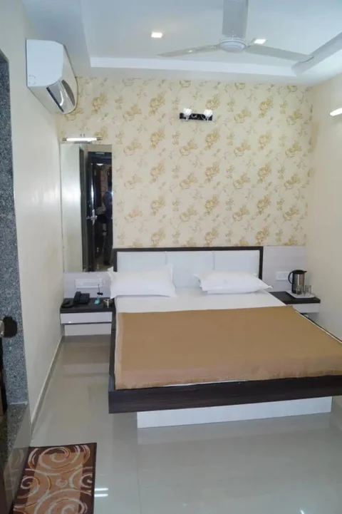 Ахмедабад: Shri Akshar Hotel