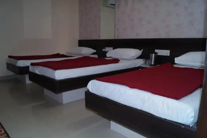 Ахмедабад: Shri Akshar Hotel
