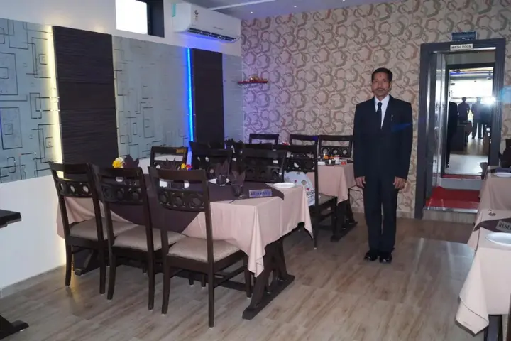 Ахмедабад: Shri Akshar Hotel