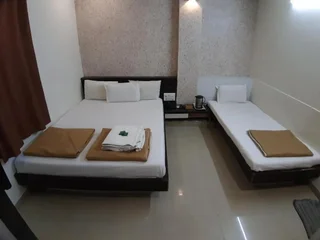 Ахмедабад: Shri Akshar Hotel