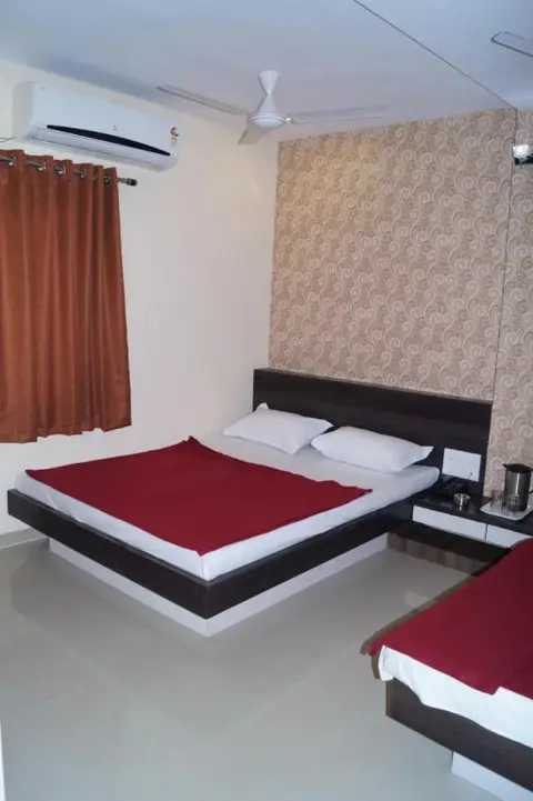 Ахмедабад: Shri Akshar Hotel