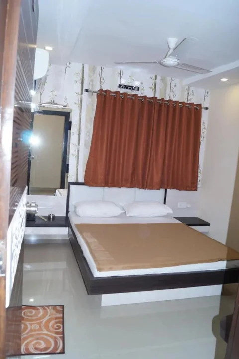 Ахмедабад: Shri Akshar Hotel