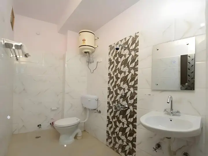 Hotel Raj Paradise by OYO Rooms — фото 5