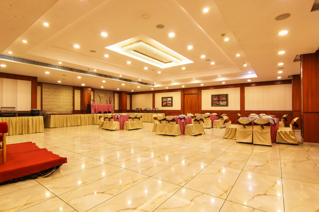 Лакхнау: Townhouse OAK Hotel Edesia