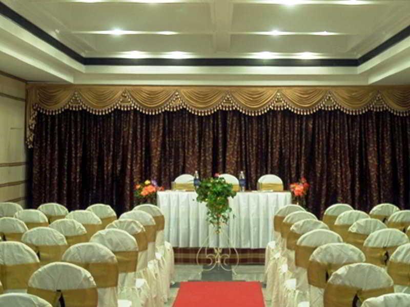 Мадурай: The Madurai Residency