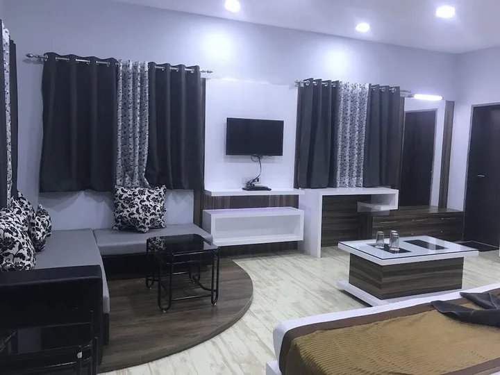 Индаур: FabHotel Bee Town