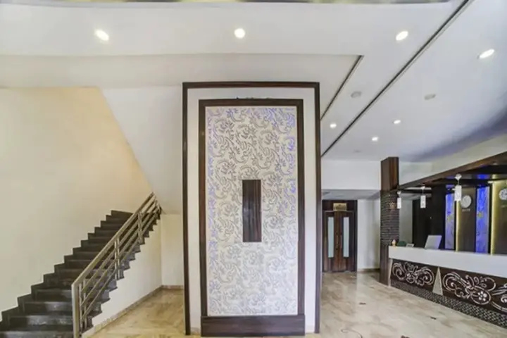 Индаур: FabHotel Bee Town