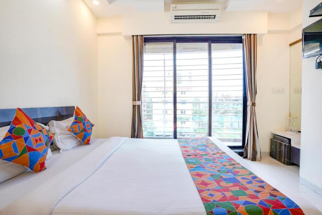 Тхане: FabHotel Shree Balaji NX Banquets & Apartment