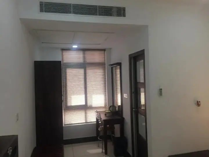 Коччи: YMCA International House