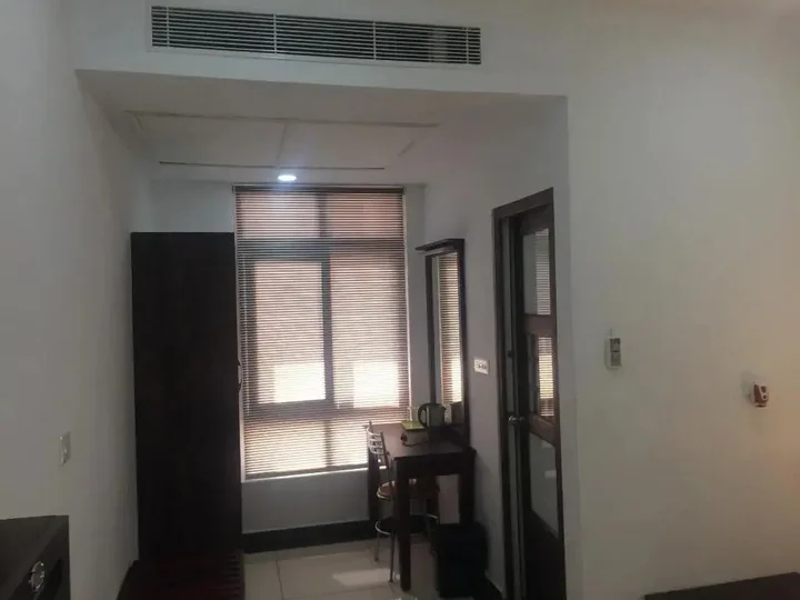Коччи: YMCA International House