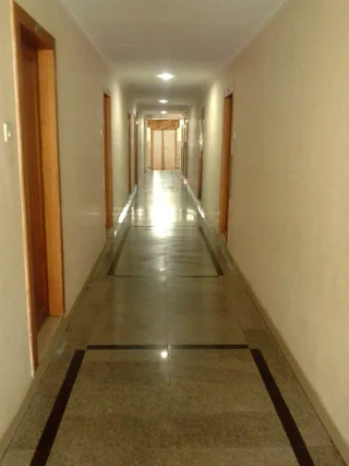 Коччи: YMCA International House