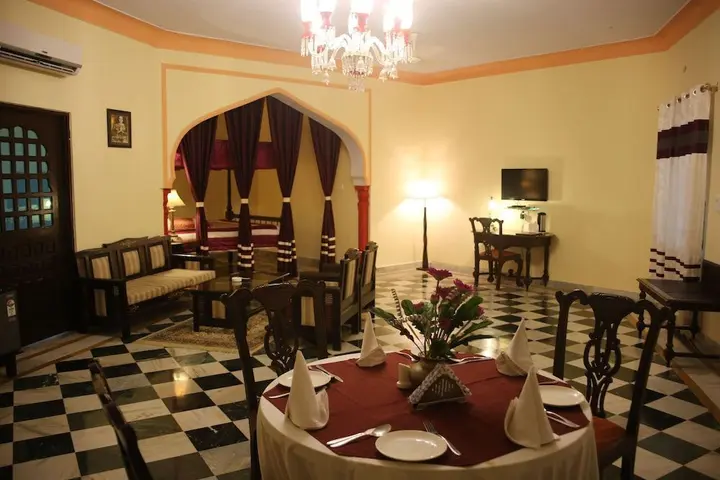 Крепость Jhansi: Hotel Raj Mahal The Palace