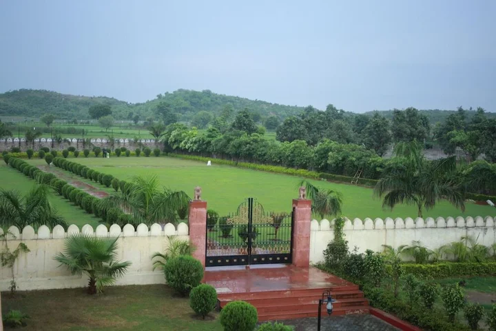 Крепость Jhansi: Hotel Raj Mahal The Palace