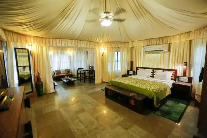 Турья: Tathastu Resorts
