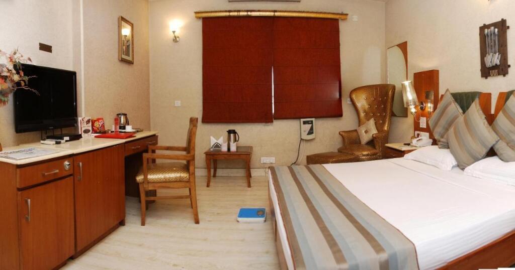 Нью-Дели: Hotel Royal Castle Grand