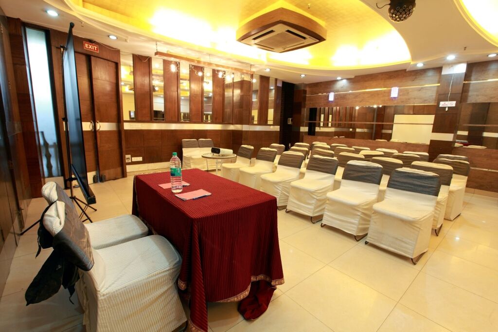 Нью-Дели: Hotel Royal Castle Grand