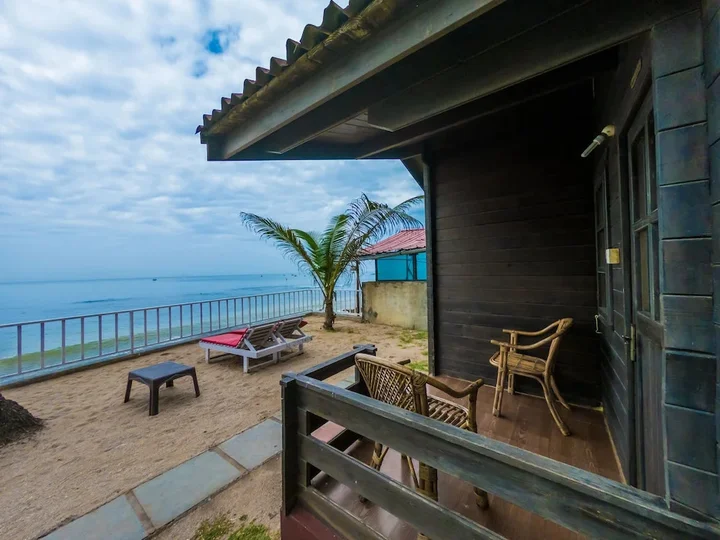 Анджуна: Vista Praia Beachfront Cottages