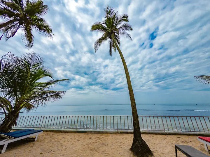 Анджуна: Vista Praia Beachfront Cottages