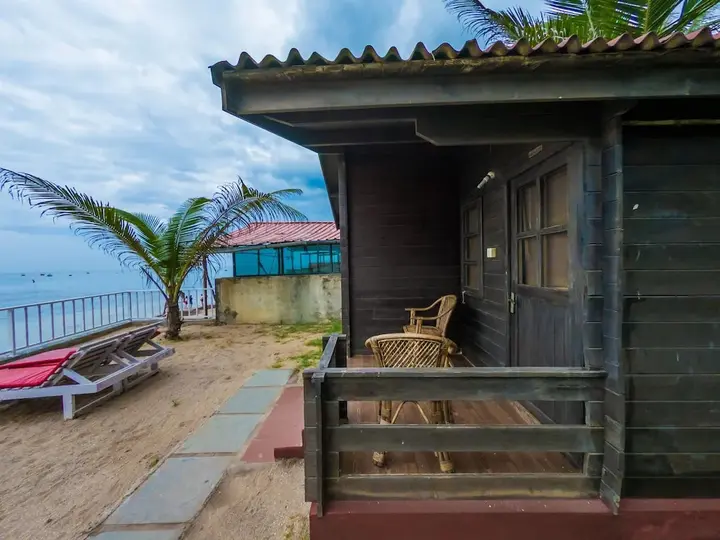Анджуна: Vista Praia Beachfront Cottages