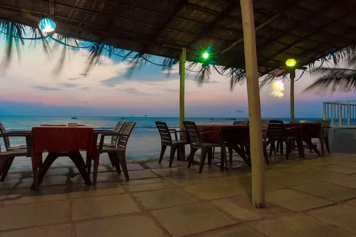 Анджуна: Vista Praia Beachfront Cottages