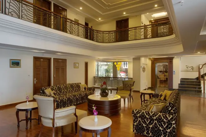 Массури: Royal Orchid Fort Resort