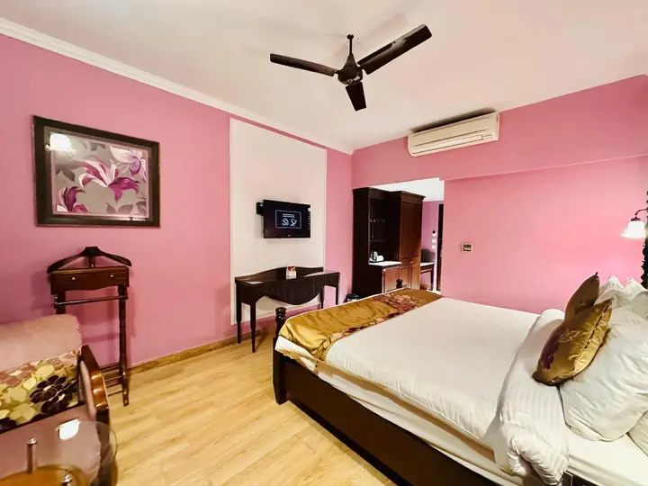 Массури: Royal Orchid Fort Resort