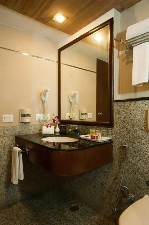 Массури: Royal Orchid Fort Resort