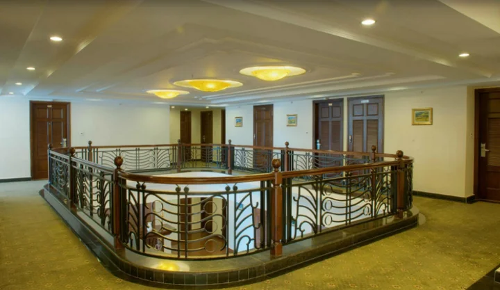 Массури: Royal Orchid Fort Resort