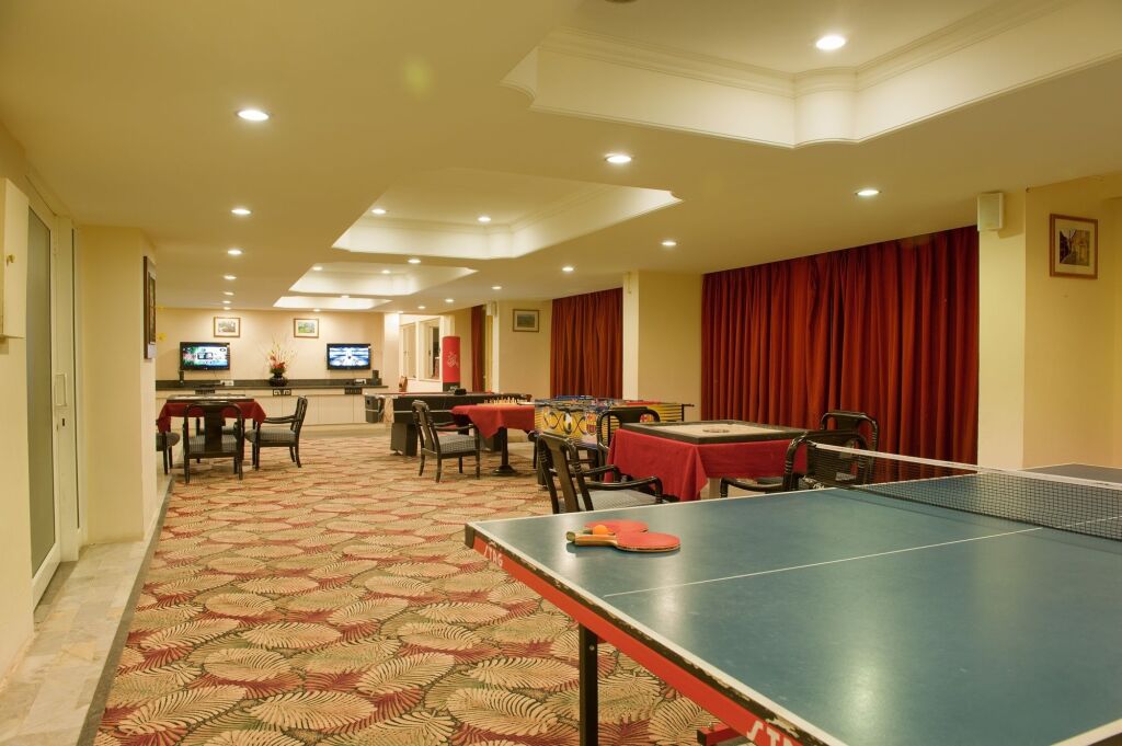 Массури: Royal Orchid Fort Resort