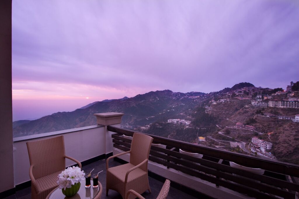Массури: Royal Orchid Fort Resort
