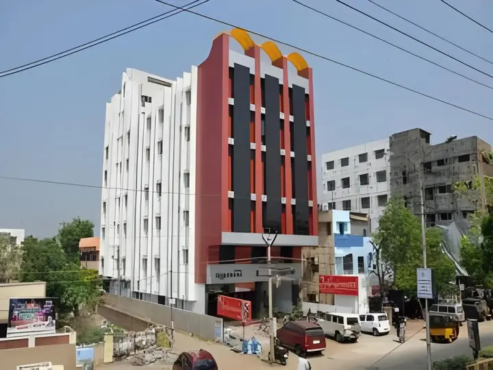 Мадурай: Hotel Rajadhane