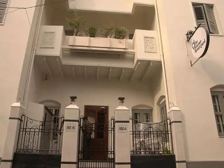 Колката: The Corner Courtyard