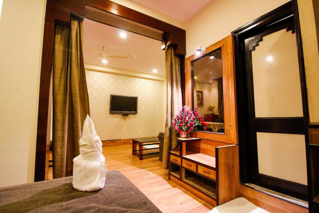 Бедагхат: Hotel Rishi Regency