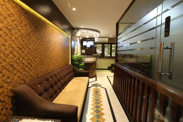 Мумбаи: Hotel Happyland