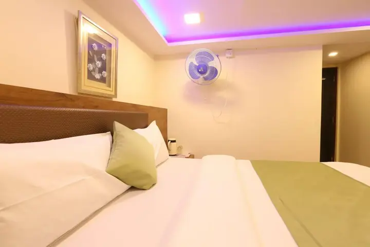 Мумбаи: Hotel Happyland