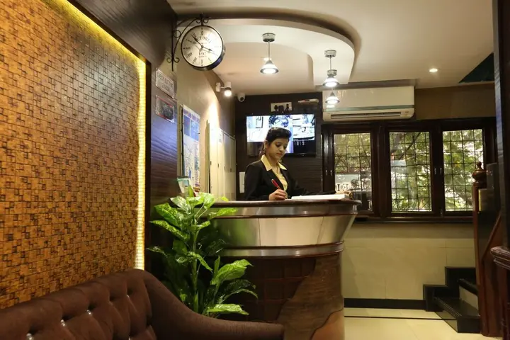 Мумбаи: Hotel Happyland