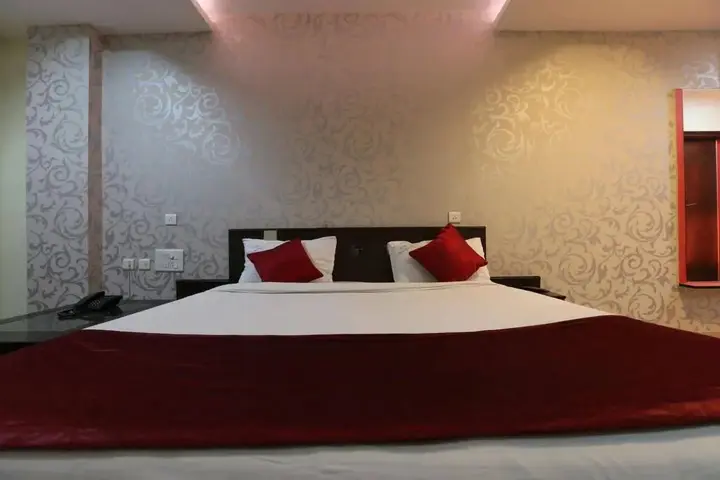 Шамшабад: Hotel VJR Residency