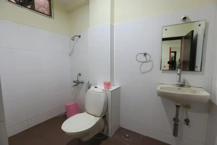 Шамшабад: Hotel VJR Residency