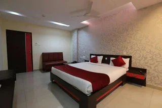 Шамшабад: Hotel VJR Residency