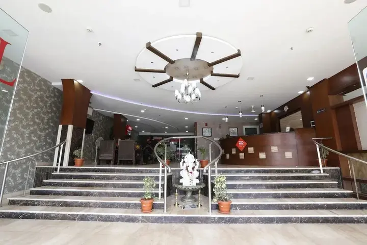 Шамшабад: Hotel VJR Residency